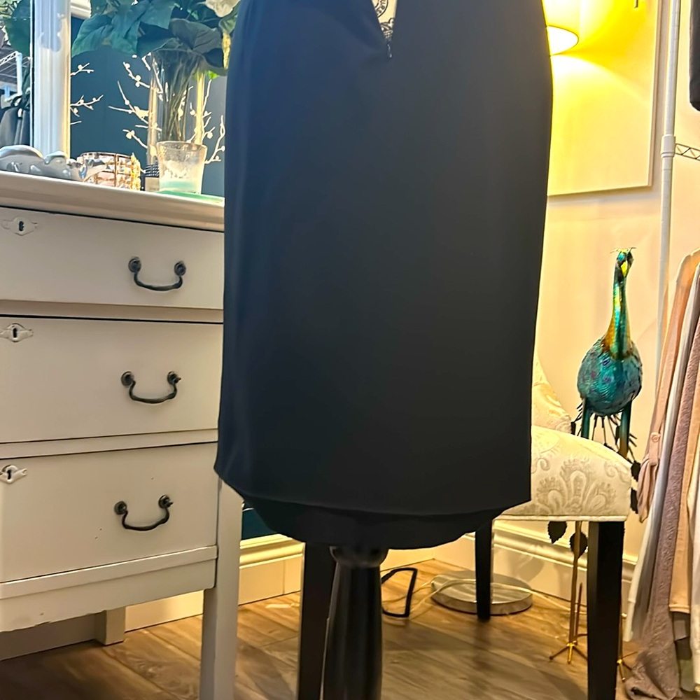 BEAUTIFUL,black dress  BY MAX MARA. Simple yet stunning - Picture 16 of 16